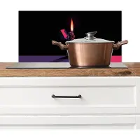 KitchenYeah Spatscherm keuken 60x30 cm - Kookplaat achterwand Aansteker - Vlam - Donker - Muurbeschermer - Spatwand fornuis - Hoogwaardig aluminium