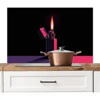 KitchenYeah Spatscherm keuken 100x65 cm - Kookplaat achterwand Aansteker - Vlam - Donker - Muurbeschermer - Spatwand fornuis - Hoogwaardig aluminium