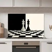 KitchenYeah Spatscherm keuken 80x55 cm - Kookplaat achterwand Schaakstukken - Koning - Geblokt - Zwart - Muurbeschermer - Spatwand fornuis - Hoogwaardig aluminium