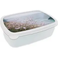 MuchoWow Broodtrommel Wit - Lunchbox Klif - Bloemen - Zee - Roze - Brooddoos 18x12x6 cm - Brood lunch box - Broodtrommels voor kinderen en volwassenen