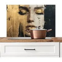 KitchenYeah Spatscherm keuken 90x60 cm - Kookplaat achterwand Abstract - Goud - Gezicht - Lippen - Muurbeschermer - Spatwand fornuis - Hoogwaardig aluminium