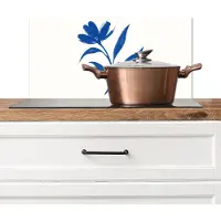 KitchenYeah Spatscherm keuken 60x30 cm - Kookplaat achterwand Bloem - Blaadjes - Minimalistisch - Blauw - Muurbeschermer - Spatwand fornuis - Hoogwaardig aluminium