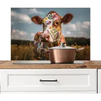 KitchenYeah Spatscherm keuken 80x55 cm - Kookplaat achterwand Koe - Bloemen - Weiland - Muurbeschermer - Spatwand fornuis - Hoogwaardig aluminium