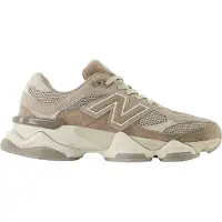 New Balance 9060 Sneakers Heren - Bruin - Maat 44.5 - Leer