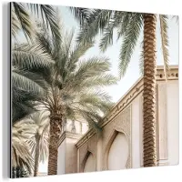 MuchoWow Aluminium schilderij 40x30 cm - Wanddecoratie metaal - Gebouw - Palmbomen - Beige - Zon - Metalen muurdecoratie woonkamer - Decoratie industrieel - Foto op dibond - Industriële accessoires slaapkamer