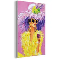 MuchoWow Aluminium schilderij 120x180 cm - Wanddecoratie metaal - Zonnebril - Vrouw - Jas - Veren - Metalen muurdecoratie woonkamer - Decoratie industrieel - Foto op dibond - Industriële accessoires slaapkamer