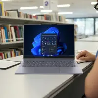 Lenovo IdeaPad 5i 2-in-1 Gen 10 14 Intel Intel Core Ultra 7 255H-processor E-cores tot 4,40 GHz en P-cores tot 5,10 GHz, Windows 11 Home 64, 1 TB SSD M.2 2242 PCIe Gen4 TLC - 83KRCTO1WWNL2