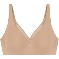 Triumph BH nude