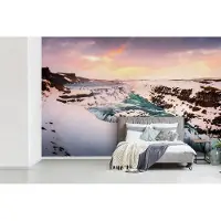 MuchoWow Behang - Fotobehang Ijsvorming bij de Gullfoss waterval in IJsland - Breedte 330 cm x hoogte 220 cm