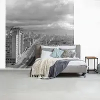 MuchoWow Fotobehang vinyl - Zwart-wit foto van het Colombiaanse Bogota breedte 240 cm x hoogte 240 cm - Foto print op behang (in 7 formaten beschikbaar)