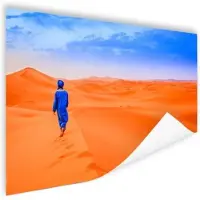 MuchoWow Berber loopt in de woestijn Poster 120x80 cm - Foto print op Poster (wanddecoratie woonkamer / slaapkamer)