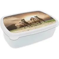MuchoWow Broodtrommel Wit - Lunchbox Paarden - Zand - Zomer - Brooddoos 18x12x6 cm - Brood lunch box - Broodtrommels voor kinderen en volwassenen