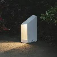 Marset Sokkellamp buiten Domus, dimbaar, wit / opaal, Aluminium, Design, LED buitenlamp