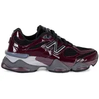 New Balance Unisex 9060 Nb Burgundy Maat: 44 | Sneakers Outlet | Unisex | Bruin