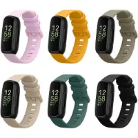 Kwmobile 6x armband geschikt voor Fitbit Inspire 3 / Inspire 2 / Ace 3 -Verstelbaar 14 - 22 cm - Bandjes voor fitnesstracker in meerkleurig