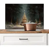 KitchenYeah Spatscherm keuken 80x55 cm - Kookplaat achterwand Kerstboom - Bos - Sneeuw - meerkleurig - Muurbeschermer - Spatwand fornuis - Hoogwaardig aluminium