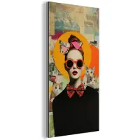 MuchoWow Aluminium schilderij 40x80 cm - Wanddecoratie metaal - Vrouw - Bril - Strik - Retro - Metalen muurdecoratie woonkamer - Decoratie industrieel - Foto op dibond - Industriële accessoires slaapkamer