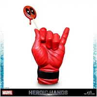 Diamond Select Figuur van - Deadpool Heroic Hands, 26 cm - Marvel-beeldje