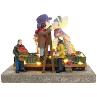 Santaville Flower Parade with Kissing Couple with LED polyresin 18cm