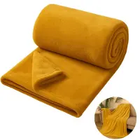 Cheqo Fleece Deken - Geel - 150x200 cm - Super Zacht Materiaal - Woondecoratie Woonkamer - Polyester Fleece - Wasmachine Wasbaar - Dekentje voor Bank Of Bed - Stijlvolle Kleur - Deken - Plaid