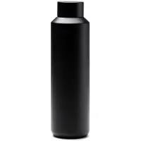 Roly Zwarte Dubbelwandige thermosfles met behuizing van gerecycled 304 roestvrijstaal. Inhoud: 600 ml. Presentatie in een eco-designdoos.