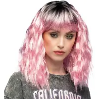 Boland - Pruik Ethel Roze - Golvend - Halflang - Vrouwen - Rocker - Punk - Cosplay - Carnaval - Themafeest