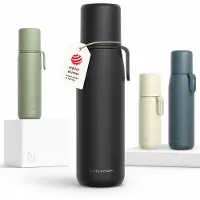 LARS NYSØM Roestvrijstalen Thermosfles - Dubbelwandige Geïsoleerde Drinkfles met Beker en Draagriem, Lekvrije Metalen Fles voor Reizen, Kantoor & Buitenactiviteiten (Carbon Black)