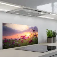 KitchenYeah Spatscherm 90x45 cm - Zelfklevende achterwand Bloemen - Roze - Zonsondergang - Natuur - Weide - Horizon - Keuken muurbeschermer - Spatwand fornuis