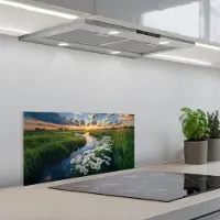 KitchenYeah Spatscherm 70x30 cm - Zelfklevende achterwand Beekje - Landschap - Margriet - Keuken muurbeschermer - Spatwand fornuis