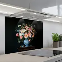 KitchenYeah Spatscherm 90x70 cm - Zelfklevende achterwand Roze - Bloemen - Vaas - Kleuren - Keuken muurbeschermer - Spatwand fornuis