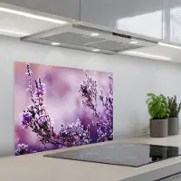 KitchenYeah Spatscherm 70x50 cm - Zelfklevende achterwand Lavendel - Winter - Bloemen - Paars - Keuken muurbeschermer - Spatwand fornuis
