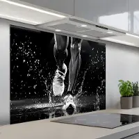 KitchenYeah Spatscherm 100x75 cm - Zelfklevende achterwand Hardloopschoenen - Rennen - Druppels - Zwart - Keuken muurbeschermer - Spatwand fornuis