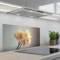 KitchenYeah Spatscherm 90x45 cm - Zelfklevende achterwand Narcissen - Geel - Bloemblaadjes - Keuken muurbeschermer - Spatwand fornuis