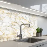 KitchenYeah Keuken achterwand 80x60 cm - Spatscherm zelfklevend Marmer - Wit - Expressief - Goudaccenten - Muurbeschermer - Spatwand fornuis