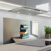 KitchenYeah Spatscherm 100x50 cm - Zelfklevende achterwand Stapel - Boeken - Groen - Daglicht - Keuken muurbeschermer - Spatwand fornuis