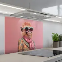 KitchenYeah Spatscherm 90x70 cm - Zelfklevende achterwand Sjaal - Aap - Zonnebril - Jasje - Keuken muurbeschermer - Spatwand fornuis