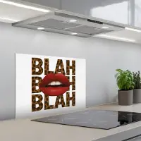 KitchenYeah Spatscherm 60x45 cm - Zelfklevende achterwand Lip - Rood - Quote - Keuken muurbeschermer - Spatwand fornuis