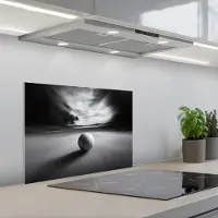 KitchenYeah Spatscherm 60x45 cm - Zelfklevende achterwand Golfbal - Wazig - Zwart - Keuken muurbeschermer - Spatwand fornuis