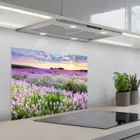 KitchenYeah Spatscherm 70x50 cm - Zelfklevende achterwand Bloemen - Lavendel - Paars - Lucht - Zonsondergang - Weide - Natuur - Keuken muurbeschermer - Spatwand fornuis