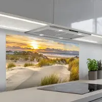 KitchenYeah Spatscherm 120x60 cm - Zelfklevende achterwand Zonsondergang - Duinen - Strand - Landschap - Keuken muurbeschermer - Spatwand fornuis