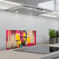 KitchenYeah Spatscherm 70x30 cm - Zelfklevende achterwand Vrouwengezicht - Krantenpapier - Abstract - Roze - Keuken muurbeschermer - Spatwand fornuis