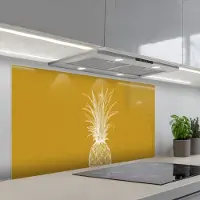 KitchenYeah Spatscherm 120x60 cm - Zelfklevende achterwand Lijnillustratie - Ananas - Bladkroon - Okergeel - Keuken muurbeschermer - Spatwand fornuis