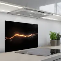 KitchenYeah Spatscherm 70x50 cm - Zelfklevende achterwand Gaming - Oranje - Bliksemflits - Licht - Keuken muurbeschermer - Spatwand fornuis