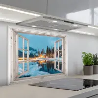 KitchenYeah Spatscherm 90x70 cm - Zelfklevende achterwand Doorkijk - Winterlandschap - Natuur - Huis - Bergen - Keuken muurbeschermer - Spatwand fornuis