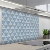 KitchenYeah Spatscherm 120x80 cm - Zelfklevende achterwand Driehoek - Blauw - Patroon - Strepen - Keuken muurbeschermer - Spatwand fornuis