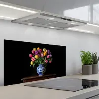 KitchenYeah Spatscherm 90x45 cm - Zelfklevende achterwand Tulpen - Kleuren - Hout - Vaas - Keuken muurbeschermer - Spatwand fornuis