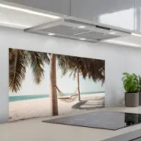 KitchenYeah Spatscherm 100x50 cm - Zelfklevende achterwand Hangmat - Palmbomen - Strand - Zee - Keuken muurbeschermer - Spatwand fornuis
