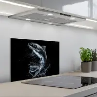 KitchenYeah Spatscherm 60x40 cm - Zelfklevende achterwand Vis - Koi - Zwart - Water - Keuken muurbeschermer - Spatwand fornuis