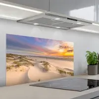KitchenYeah Spatscherm 100x50 cm - Zelfklevende achterwand Duinen - Strand - Zonsondergang - Natuur - Zomer - Keuken muurbeschermer - Spatwand fornuis