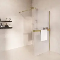 Saniclear Metric inloopdouche 90cm met handdoekhouder en ribbelglas geborsteld messing - mat goud